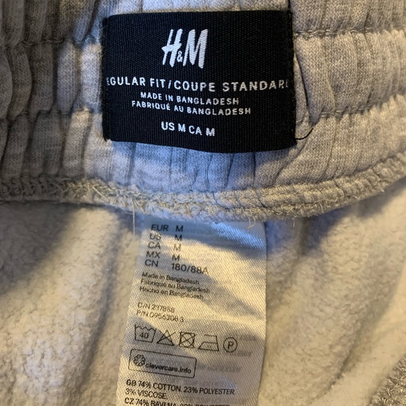 H&M Regular Fit Sweatshorts - Picture 4 of 4